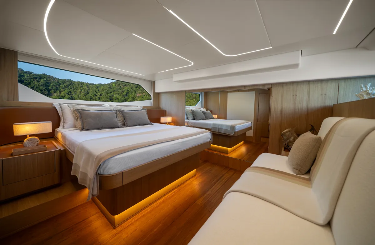 Intermarine 60 — Suítes