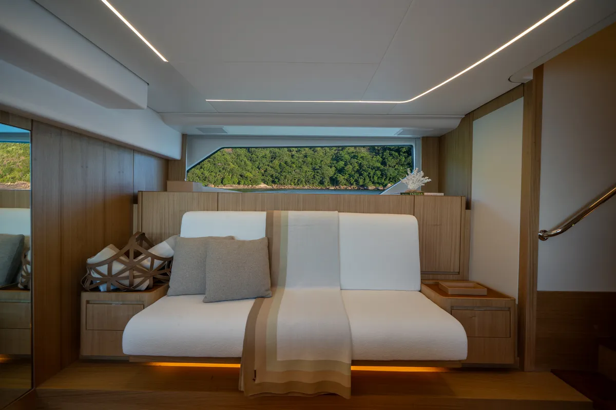 Intermarine 60 — Suítes