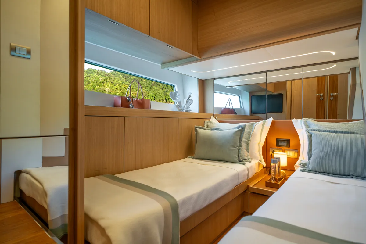 Intermarine 60 — Suítes